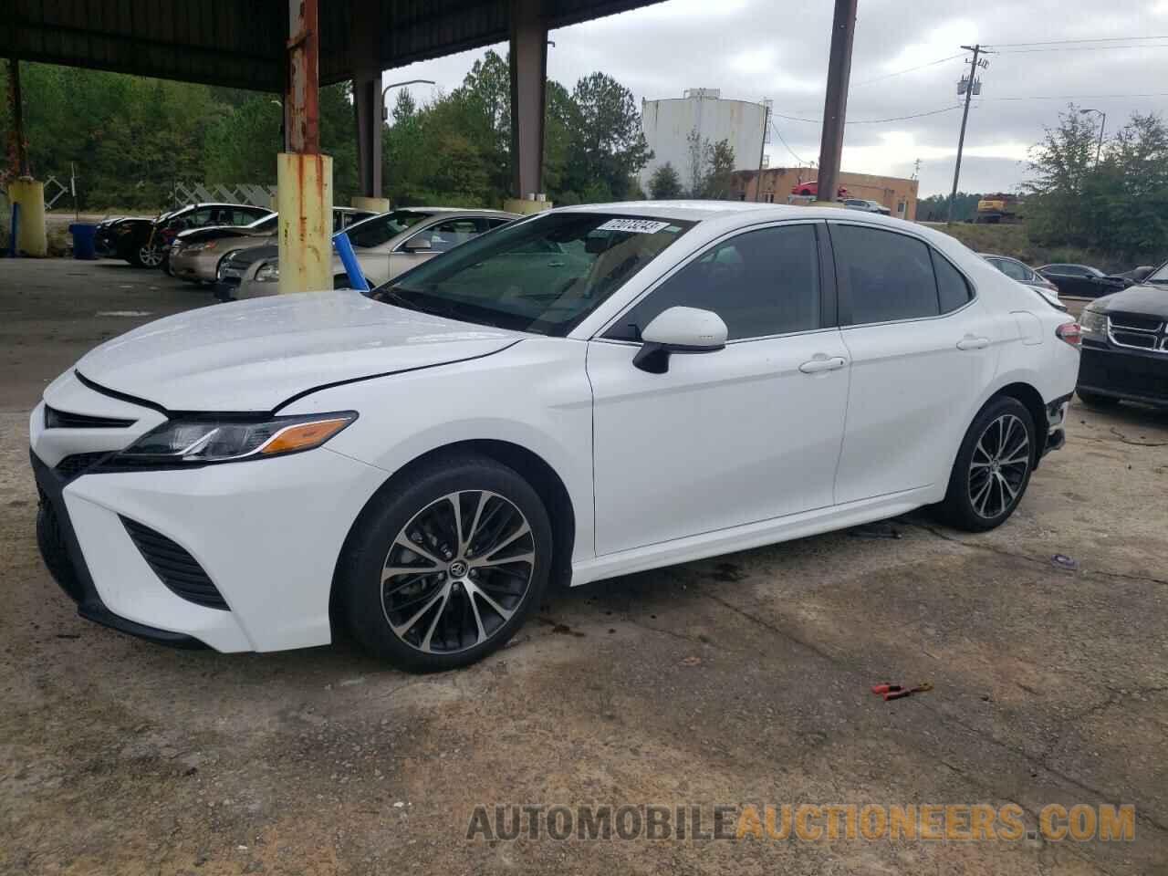 4T1B11HK5KU806201 TOYOTA CAMRY 2019