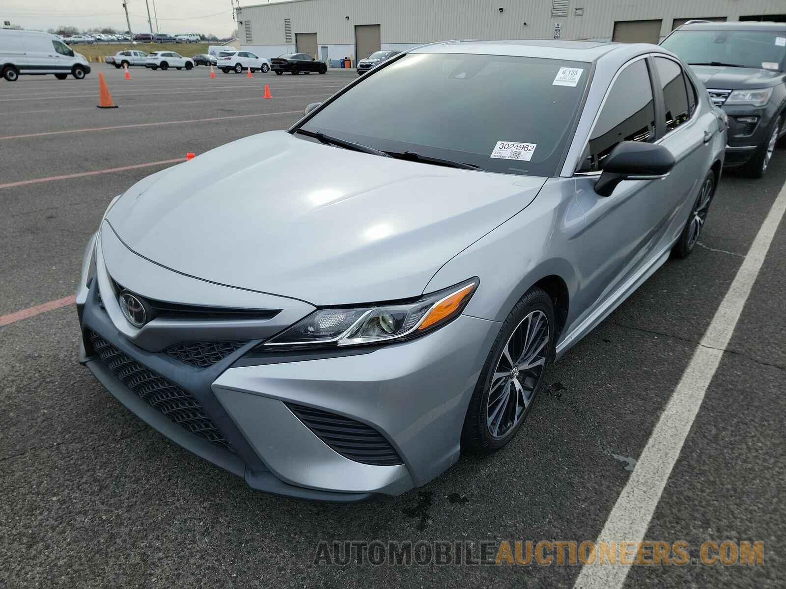 4T1B11HK5KU807350 Toyota Camry 2019