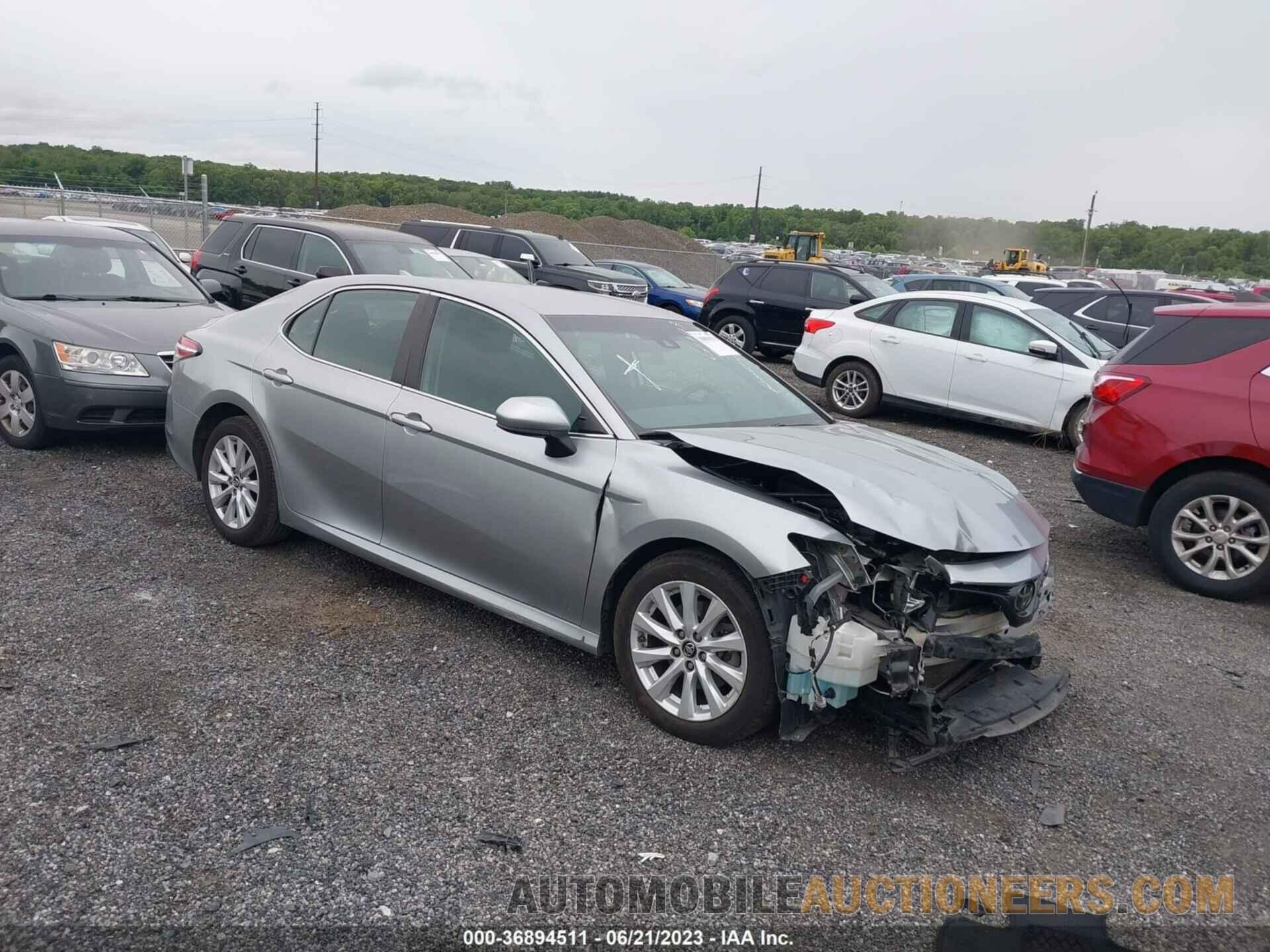 4T1B11HK5KU807624 TOYOTA CAMRY 2019