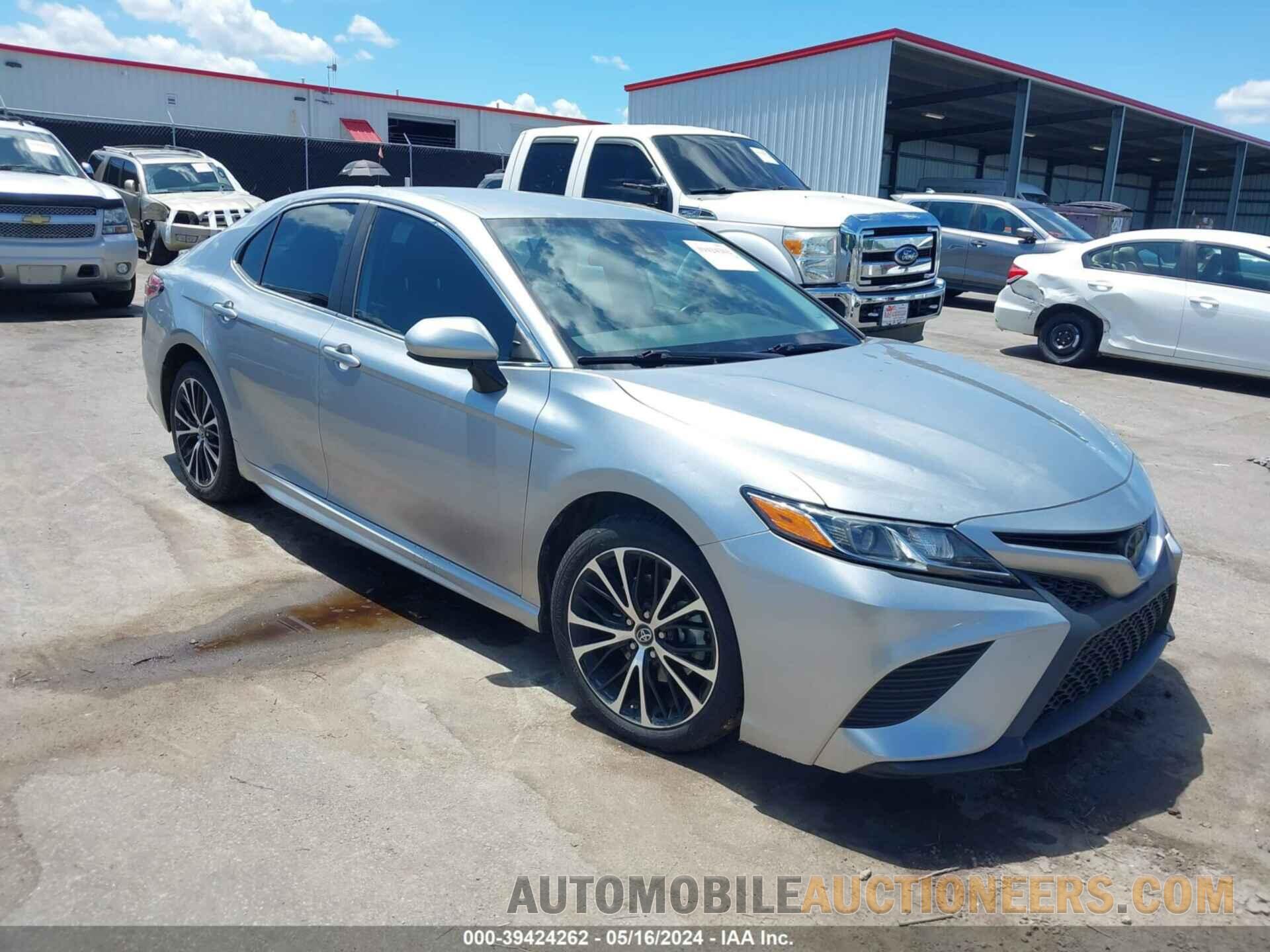 4T1B11HK5KU807915 TOYOTA CAMRY 2019