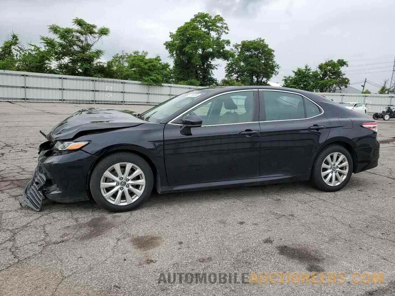 4T1B11HK5KU810863 TOYOTA CAMRY 2019