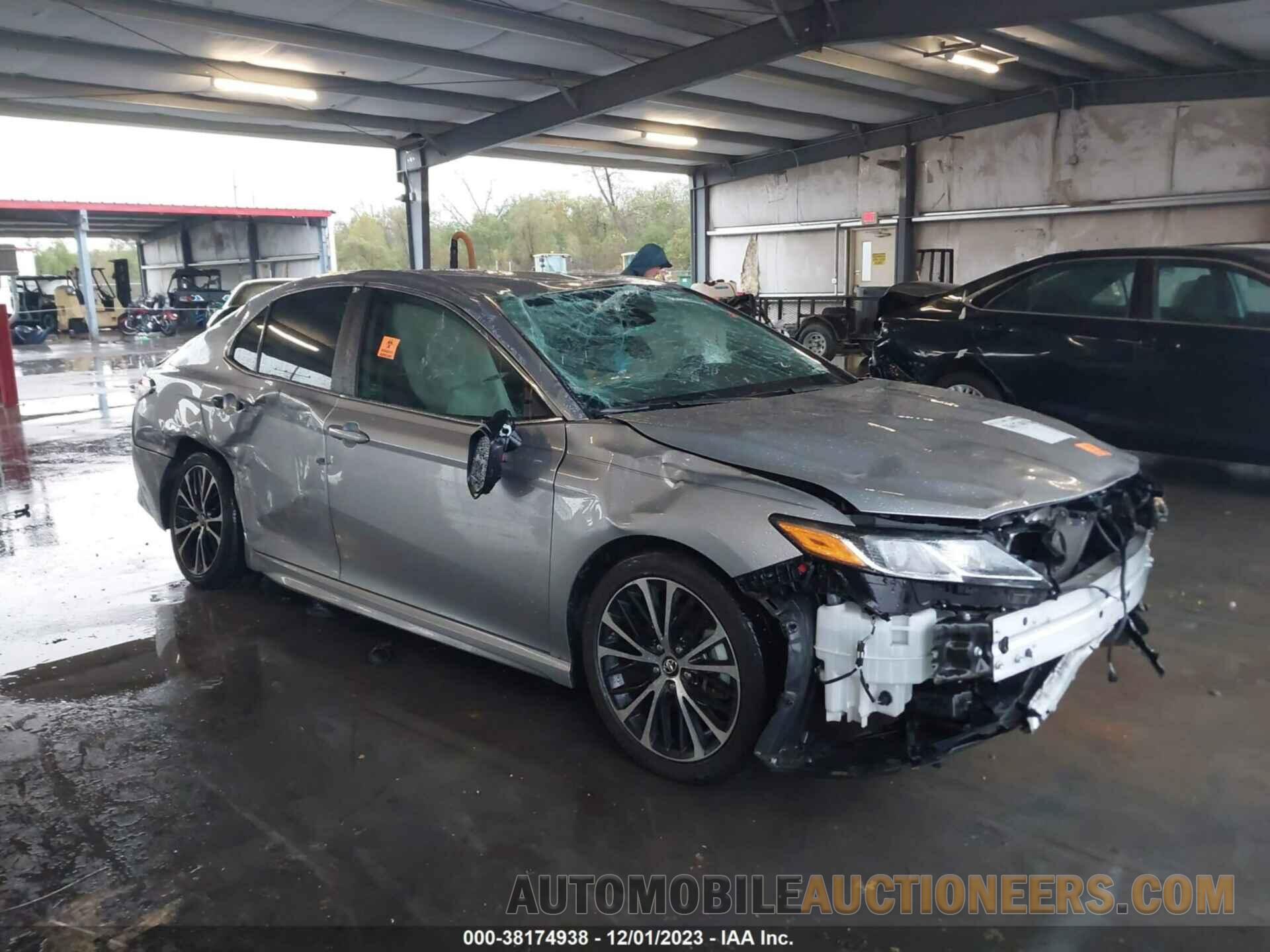 4T1B11HK5KU813763 TOYOTA CAMRY 2019