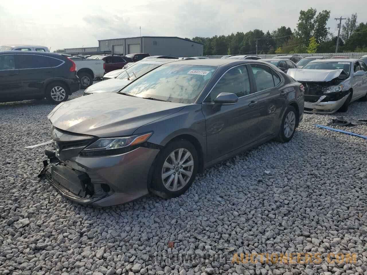 4T1B11HK5KU821328 TOYOTA CAMRY 2019