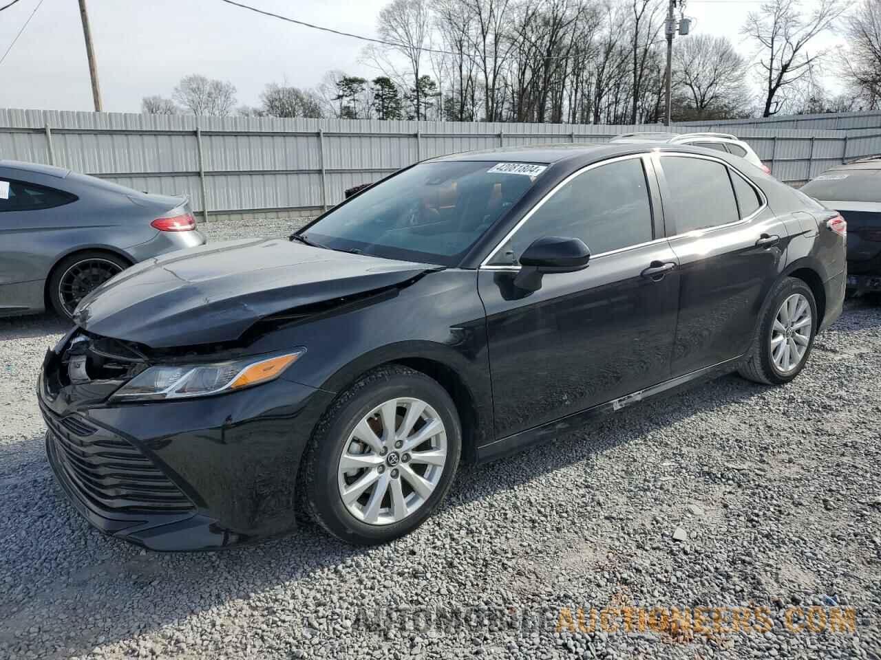 4T1B11HK5KU822365 TOYOTA CAMRY 2019