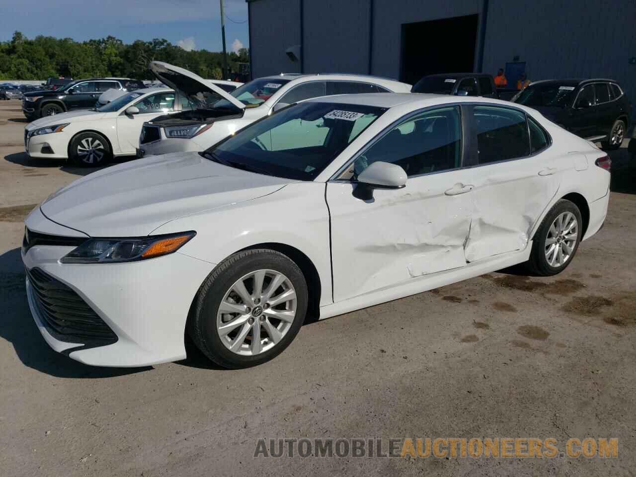 4T1B11HK5KU825525 TOYOTA CAMRY 2019