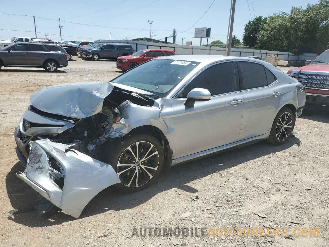 4T1B11HK5KU829820 TOYOTA CAMRY 2019