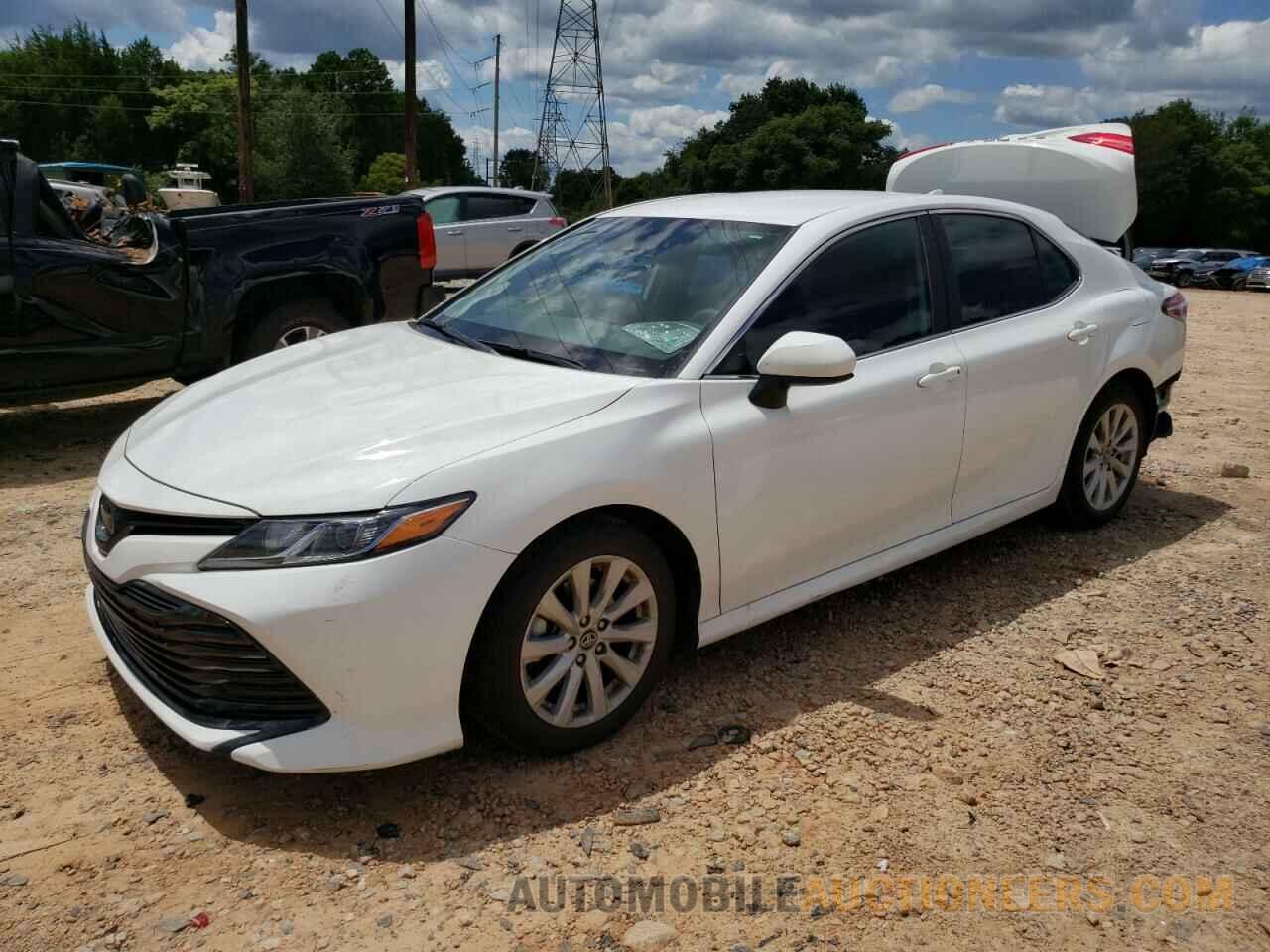 4T1B11HK5KU855933 TOYOTA CAMRY 2019