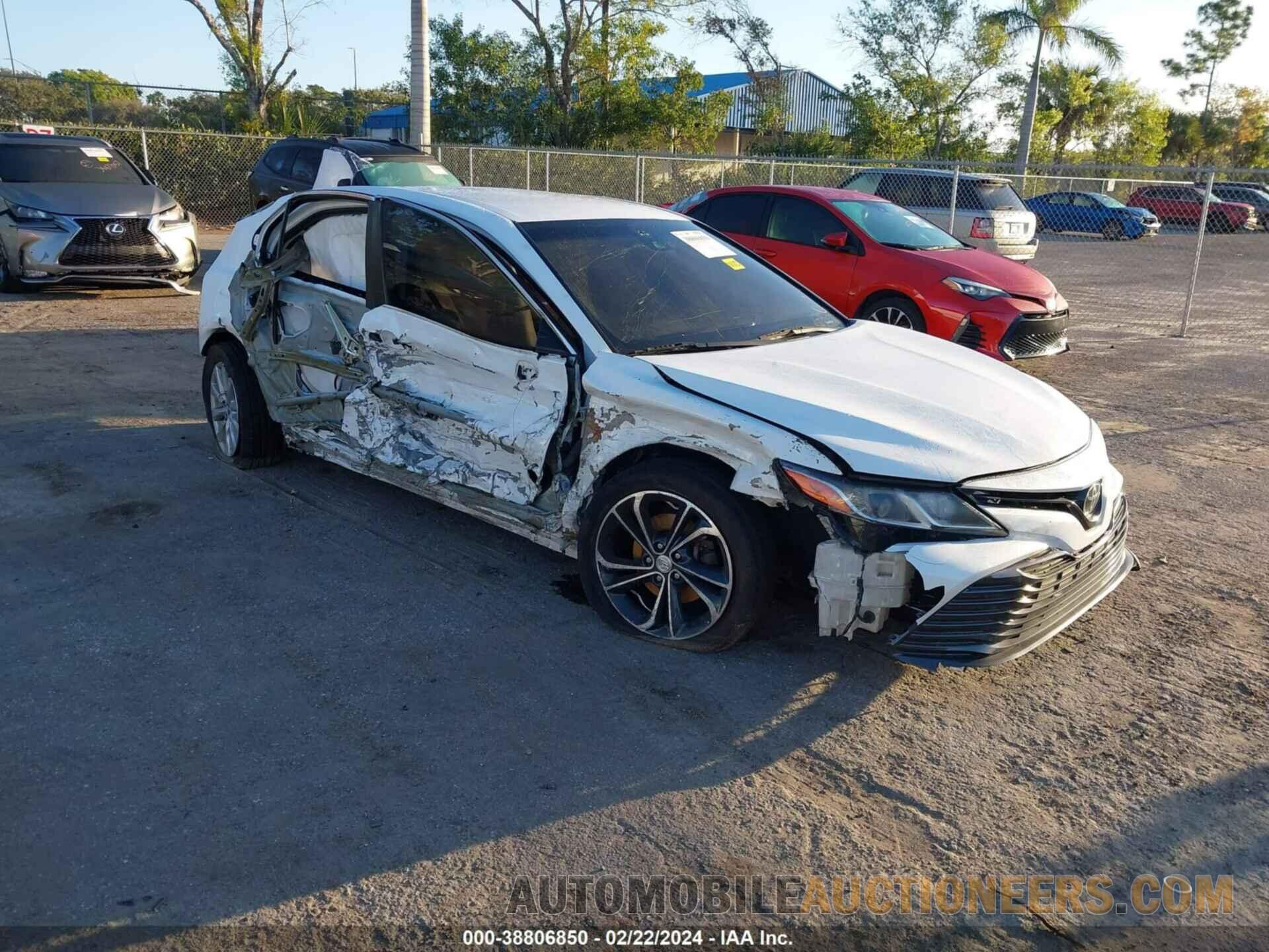 4T1B11HK6JU002973 TOYOTA CAMRY 2018