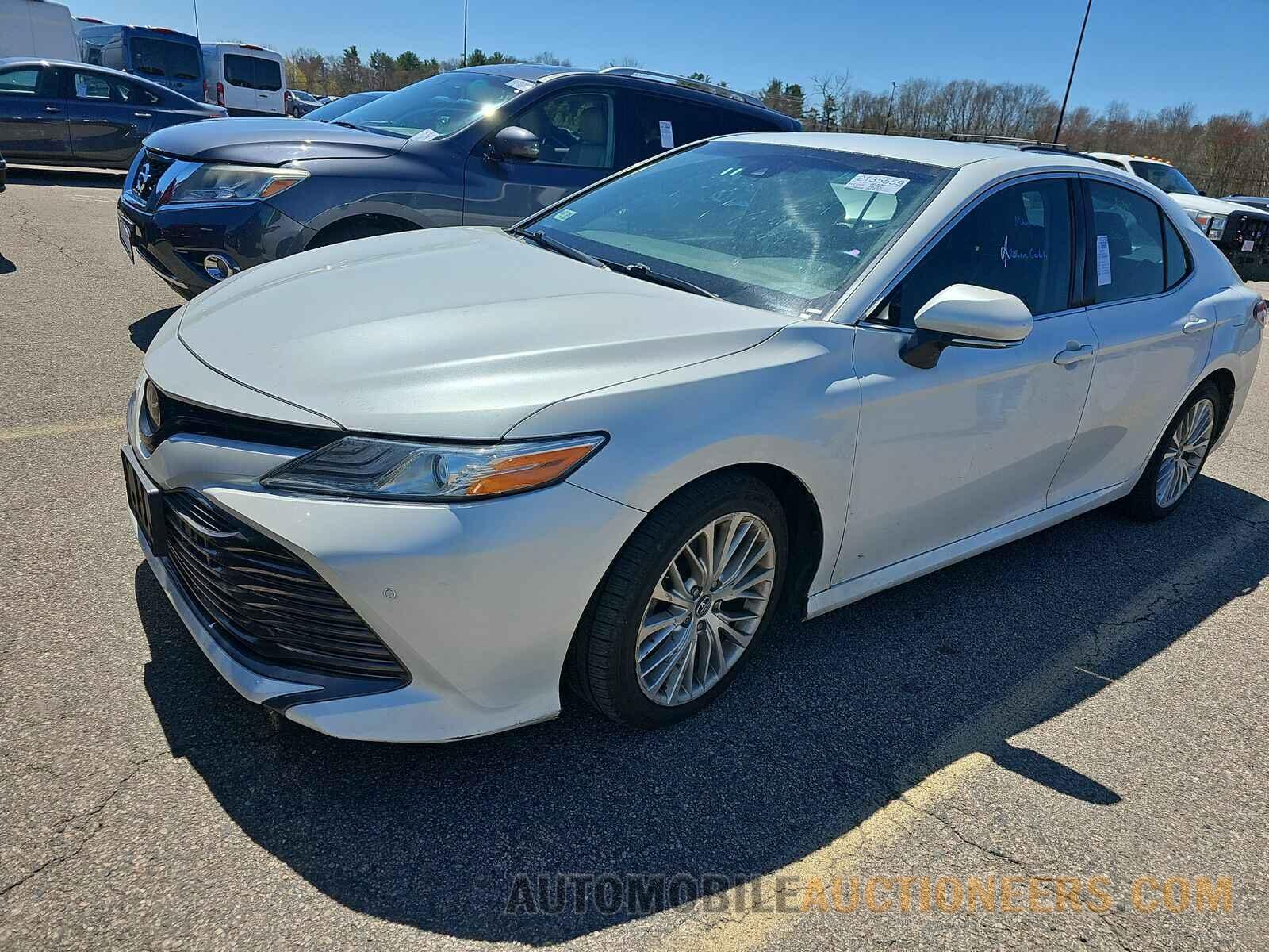 4T1B11HK6JU005954 Toyota Camry 2018