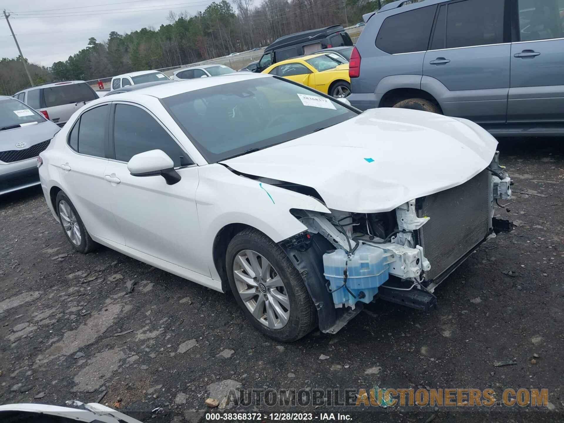 4T1B11HK6JU006649 TOYOTA CAMRY 2018