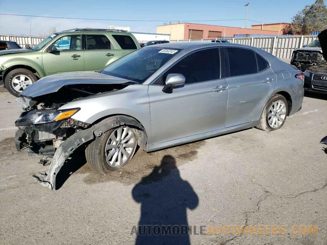 4T1B11HK6JU006957 TOYOTA CAMRY 2018