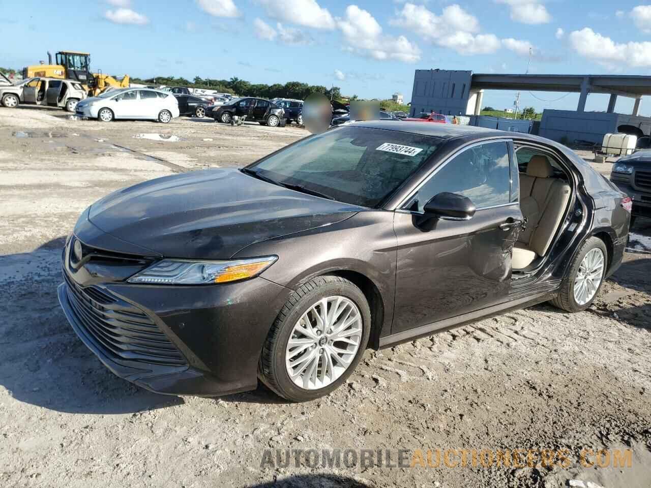 4T1B11HK6JU017196 TOYOTA CAMRY 2018