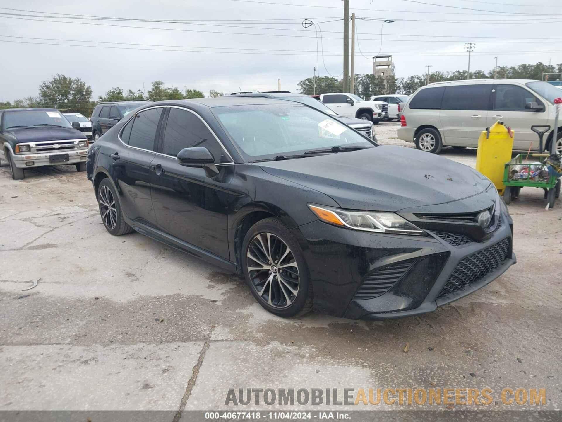 4T1B11HK6JU018008 TOYOTA CAMRY 2018