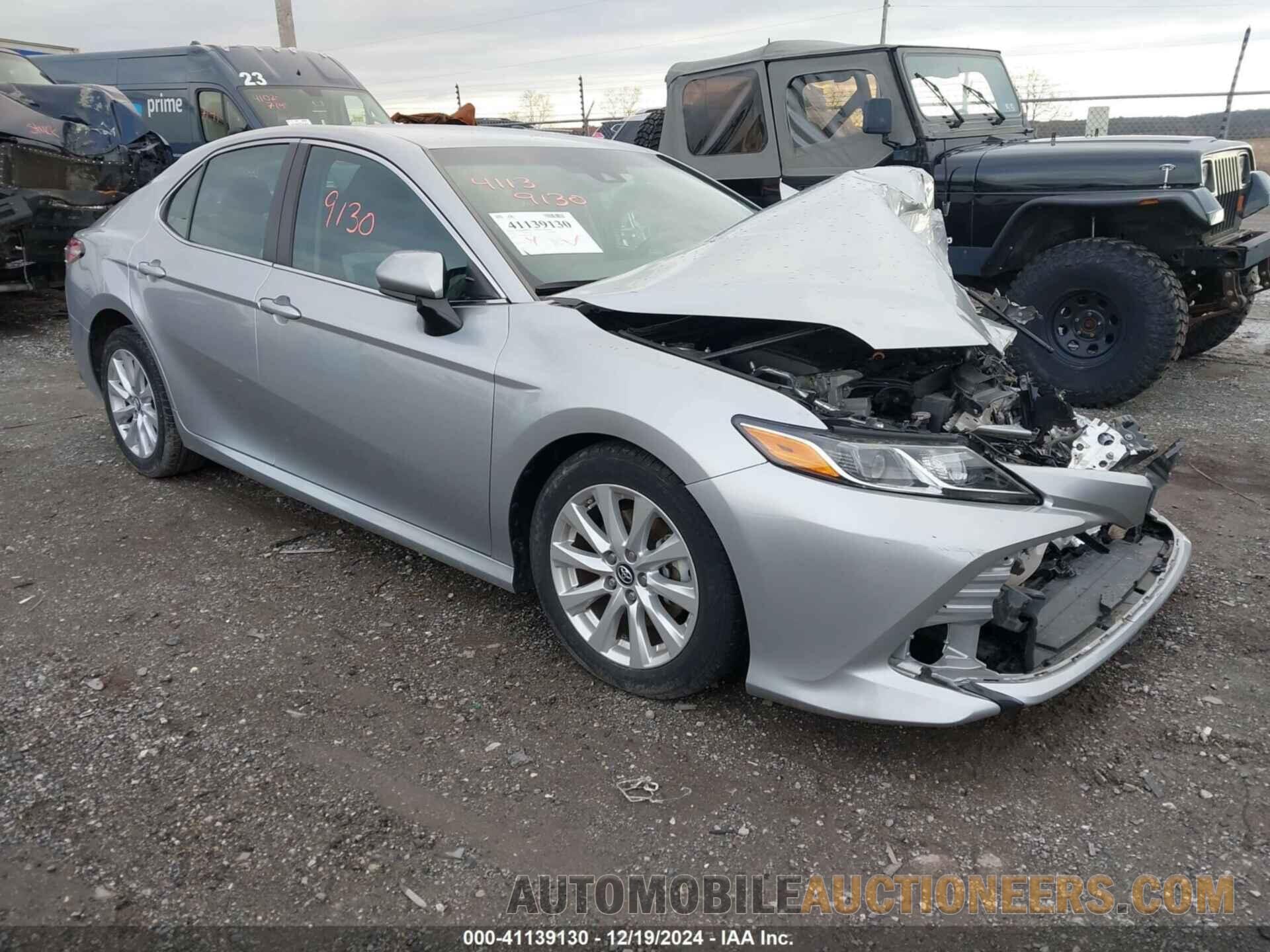 4T1B11HK6JU020163 TOYOTA CAMRY 2018