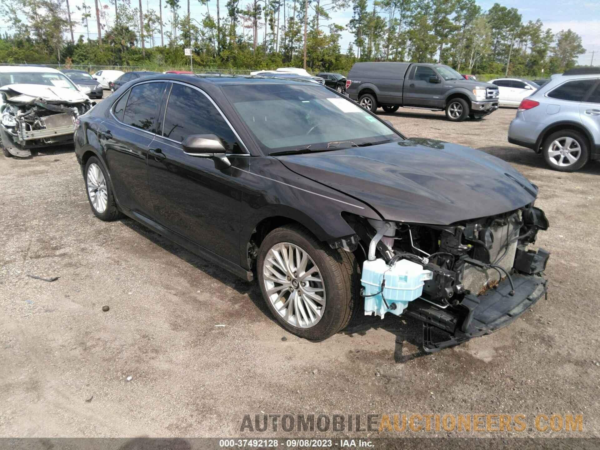 4T1B11HK6JU020776 TOYOTA CAMRY 2018