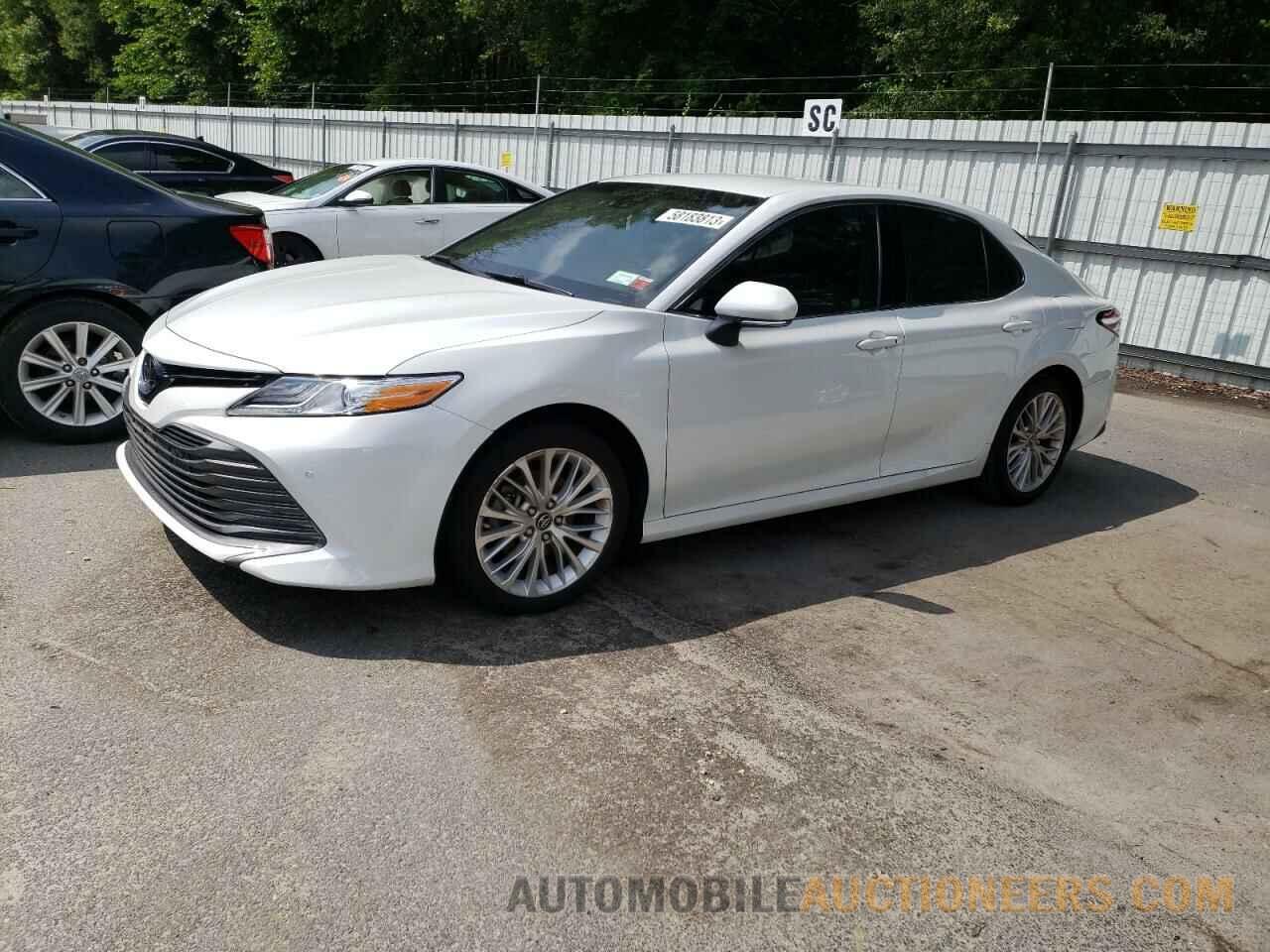 4T1B11HK6JU025847 TOYOTA CAMRY 2018