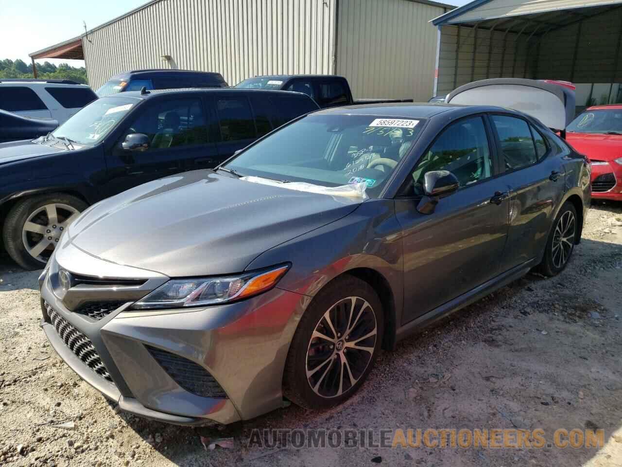 4T1B11HK6JU026643 TOYOTA CAMRY 2018