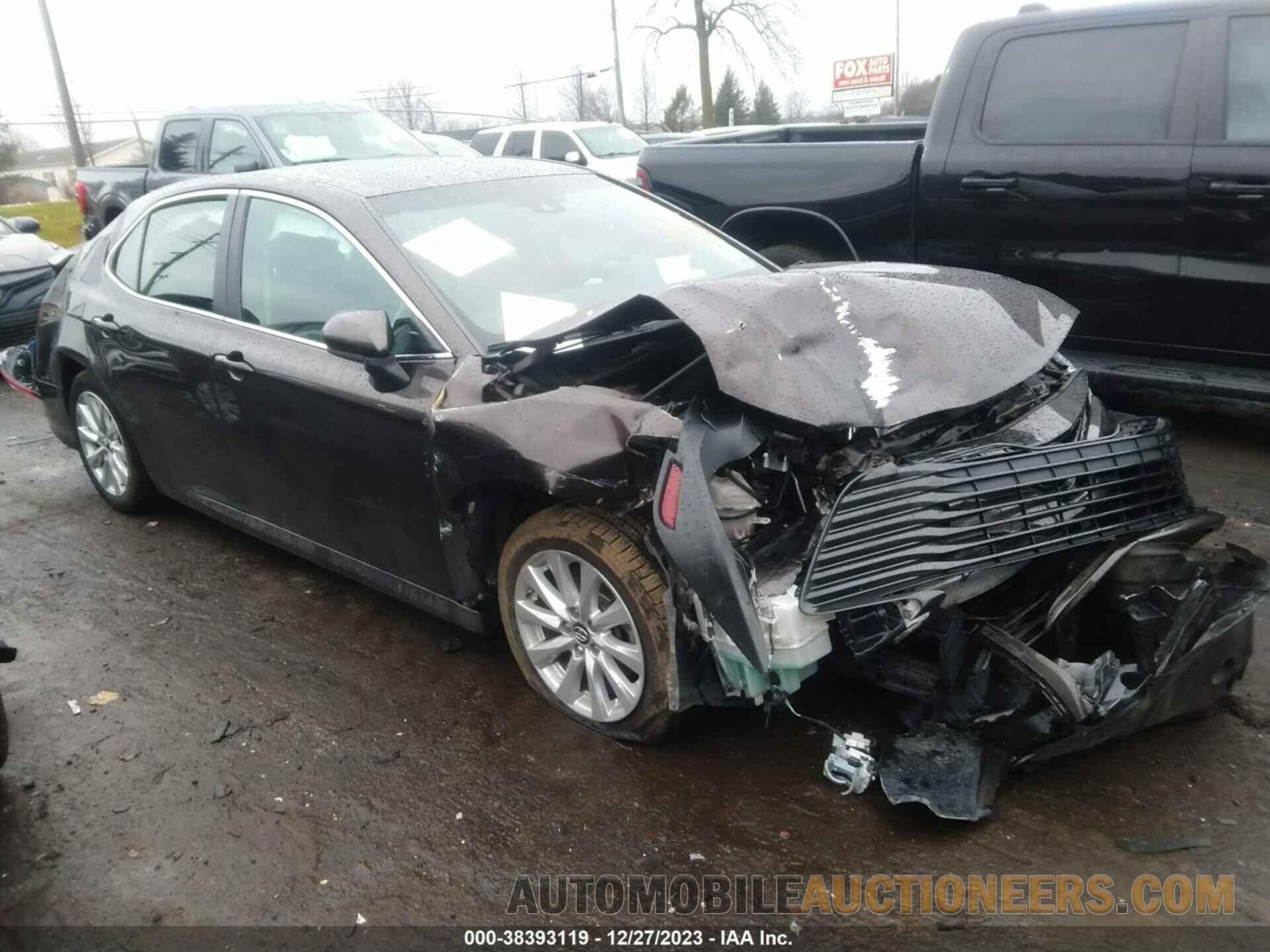 4T1B11HK6JU029851 TOYOTA CAMRY 2018