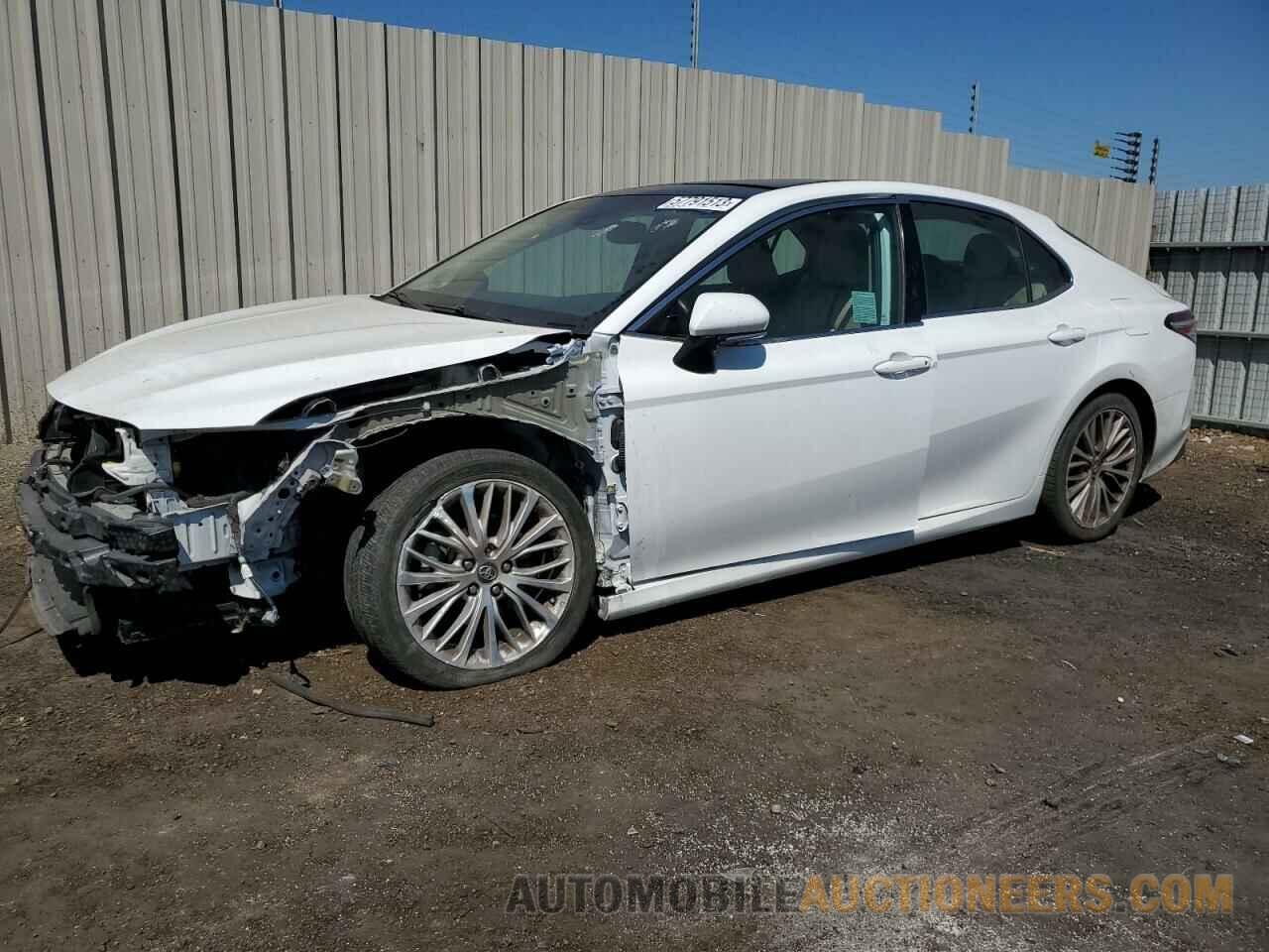 4T1B11HK6JU032460 TOYOTA CAMRY 2018