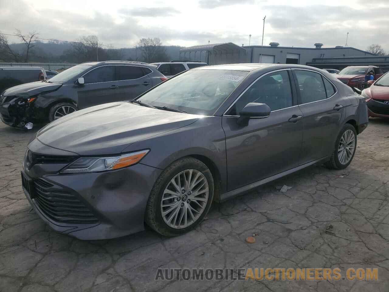 4T1B11HK6JU035665 TOYOTA CAMRY 2018