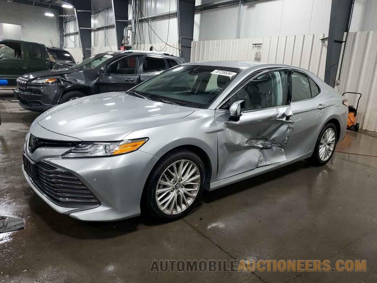 4T1B11HK6JU036203 TOYOTA CAMRY 2018