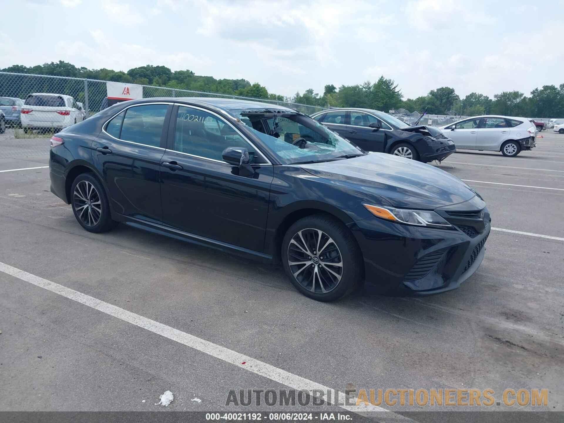 4T1B11HK6JU044124 TOYOTA CAMRY 2018