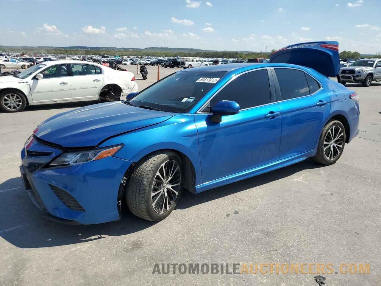 4T1B11HK6JU054684 TOYOTA CAMRY 2018