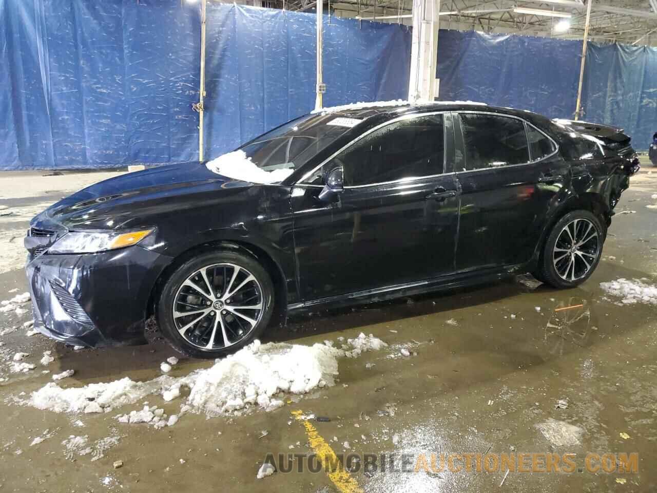 4T1B11HK6JU059402 TOYOTA CAMRY 2018