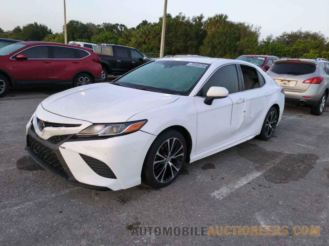 4T1B11HK6JU061781 TOYOTA CAMRY 2018