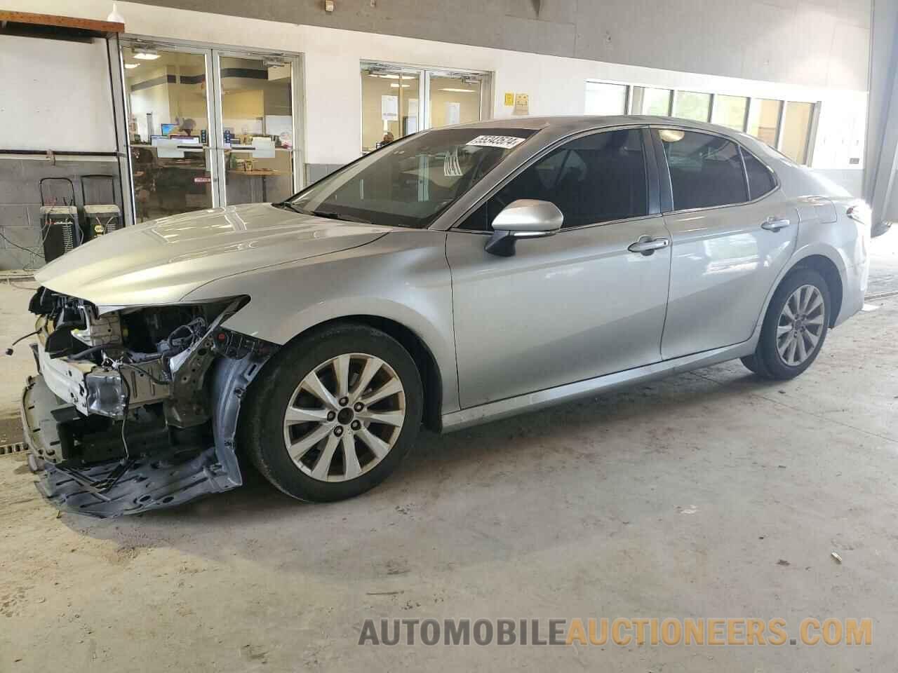 4T1B11HK6JU061862 TOYOTA CAMRY 2018