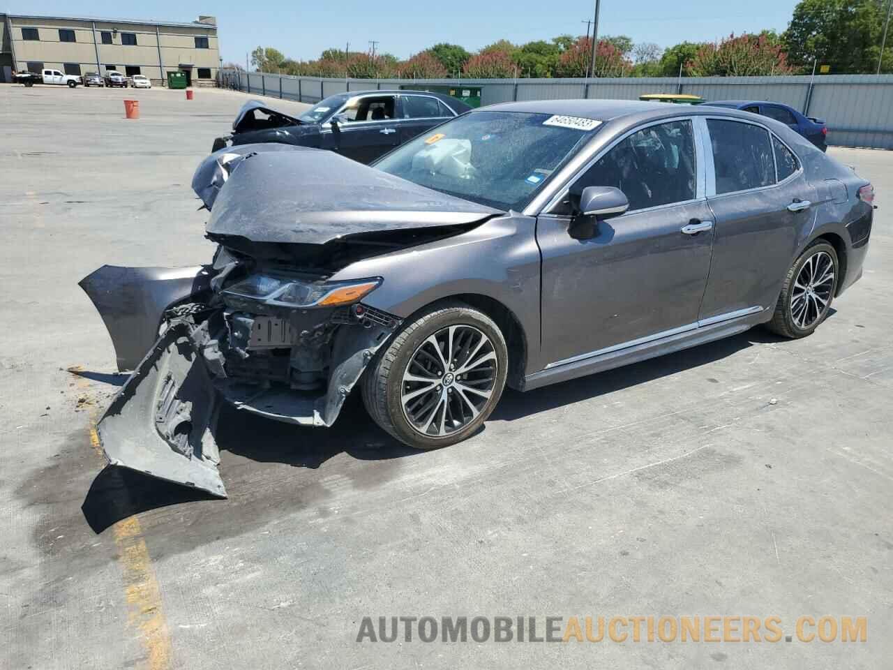 4T1B11HK6JU062817 TOYOTA CAMRY 2018