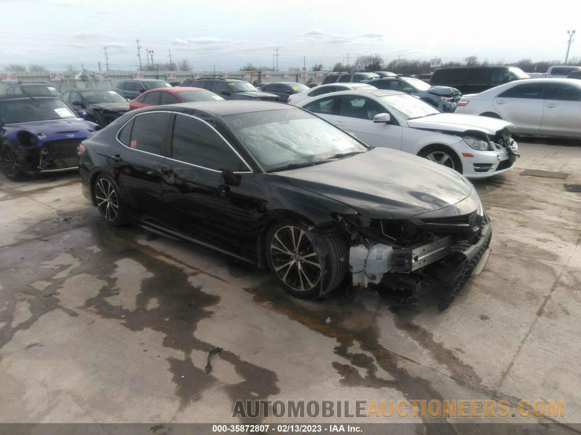 4T1B11HK6JU063465 TOYOTA CAMRY 2018