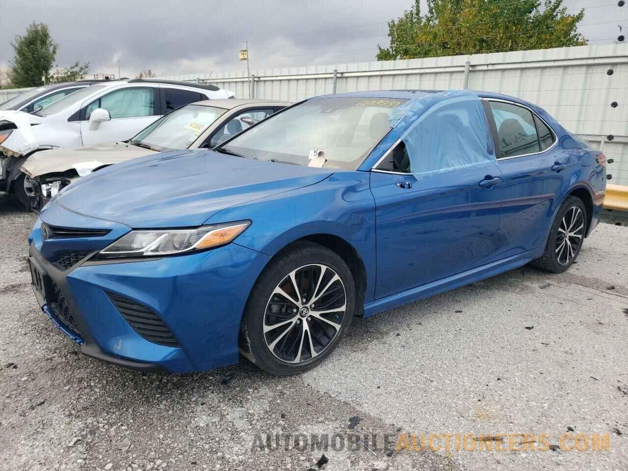 4T1B11HK6JU072635 TOYOTA CAMRY 2018