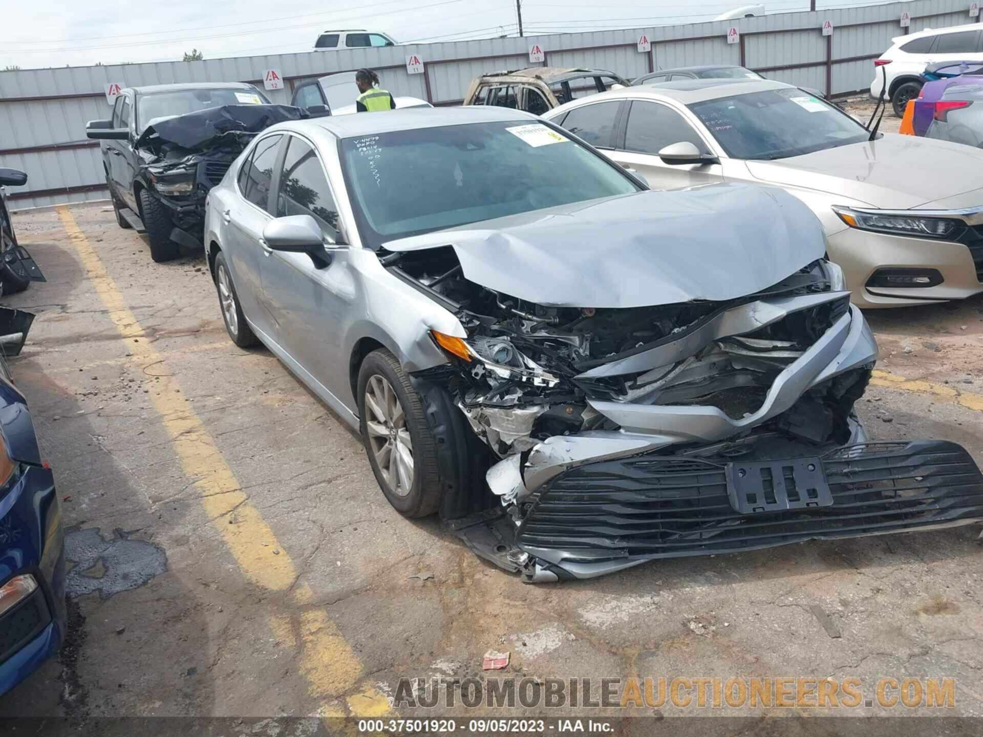 4T1B11HK6JU074479 TOYOTA CAMRY 2018