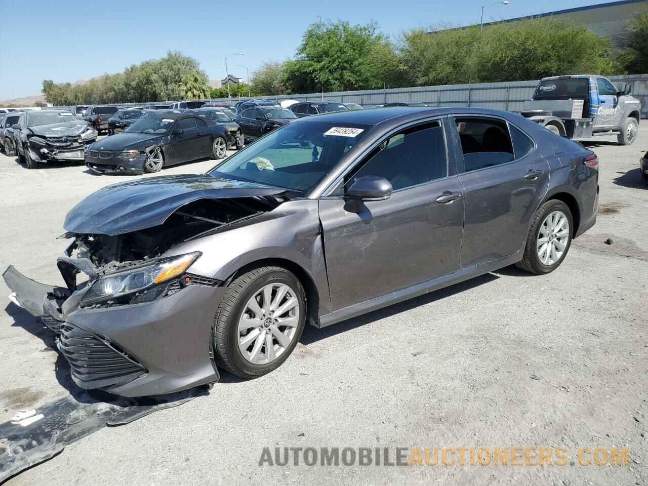 4T1B11HK6JU079701 TOYOTA CAMRY 2018