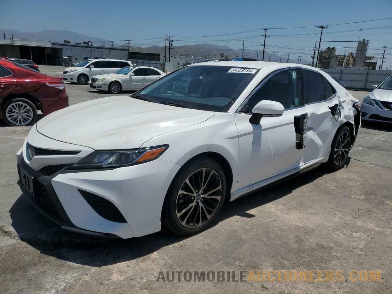 4T1B11HK6JU080234 TOYOTA CAMRY 2018