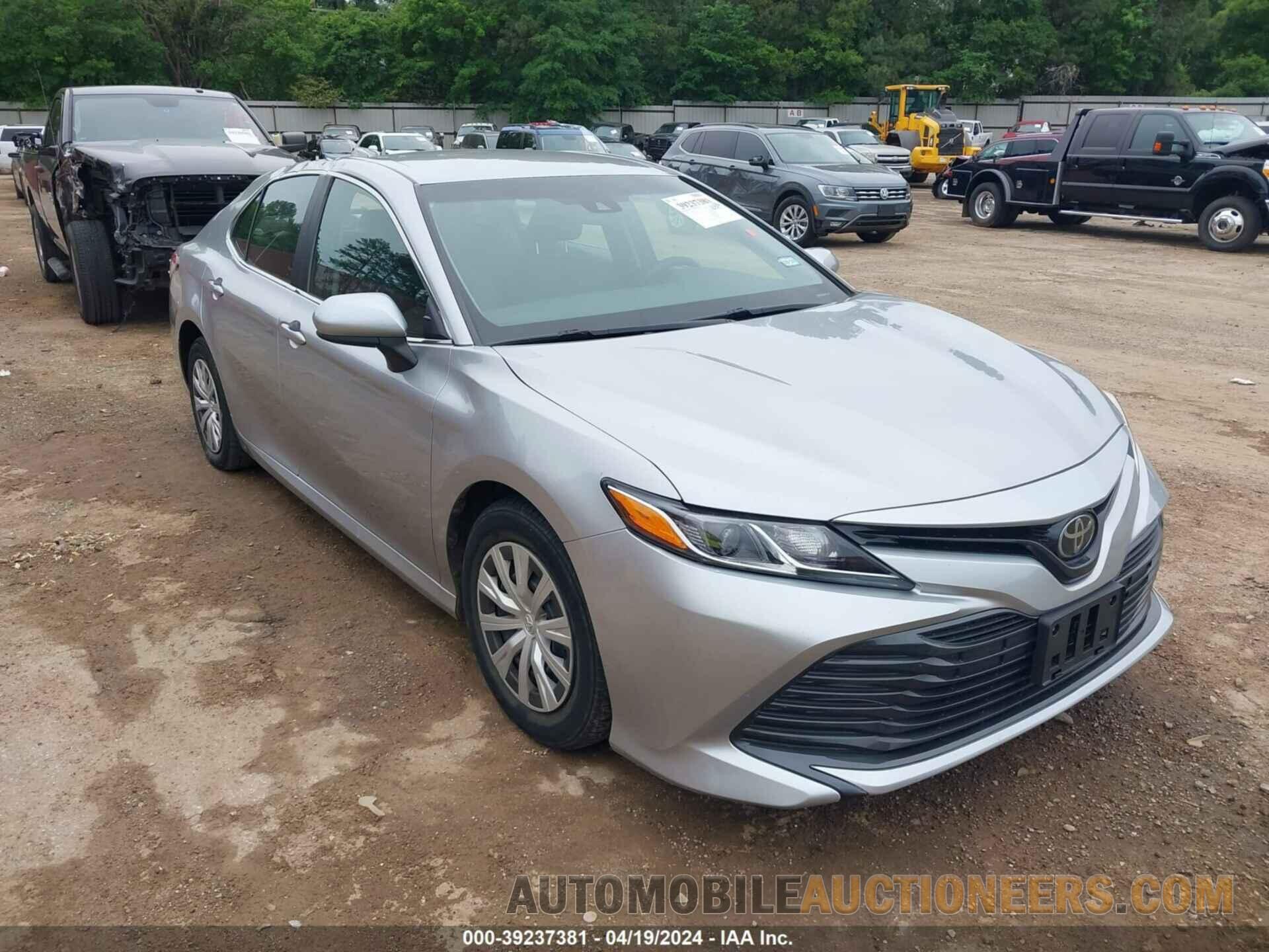 4T1B11HK6JU087944 TOYOTA CAMRY 2018