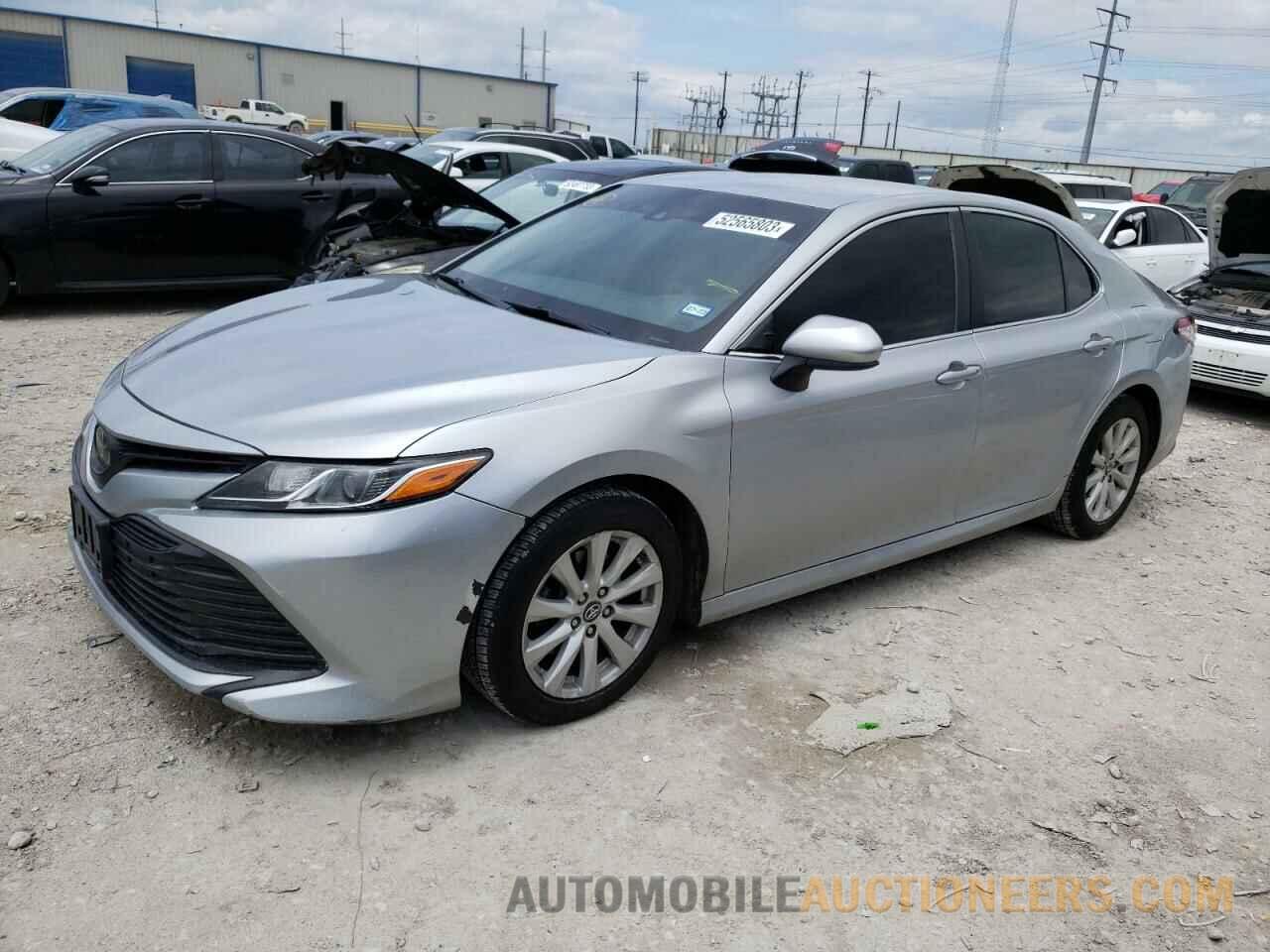 4T1B11HK6JU090293 TOYOTA CAMRY 2018