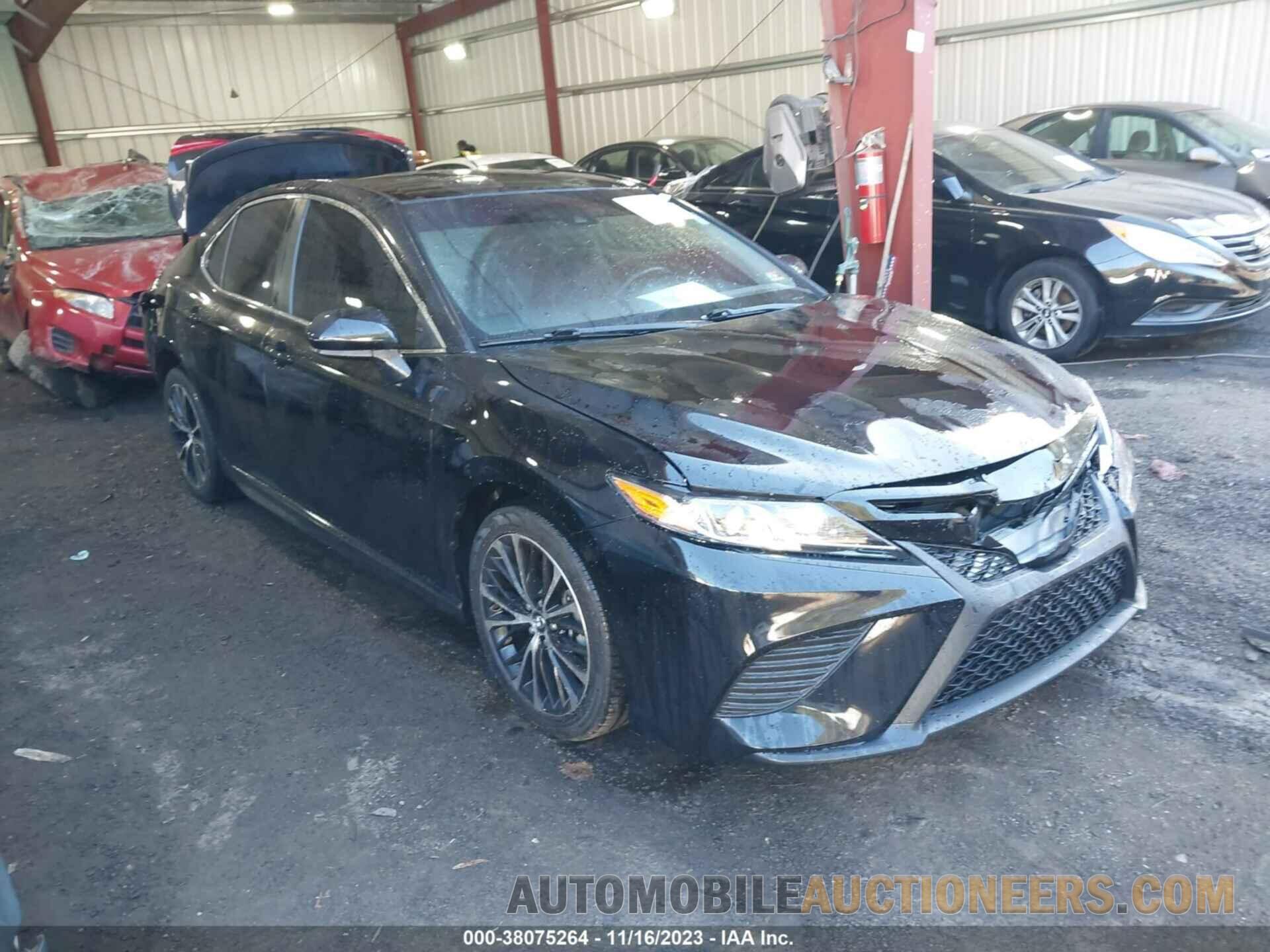 4T1B11HK6JU094635 TOYOTA CAMRY 2018