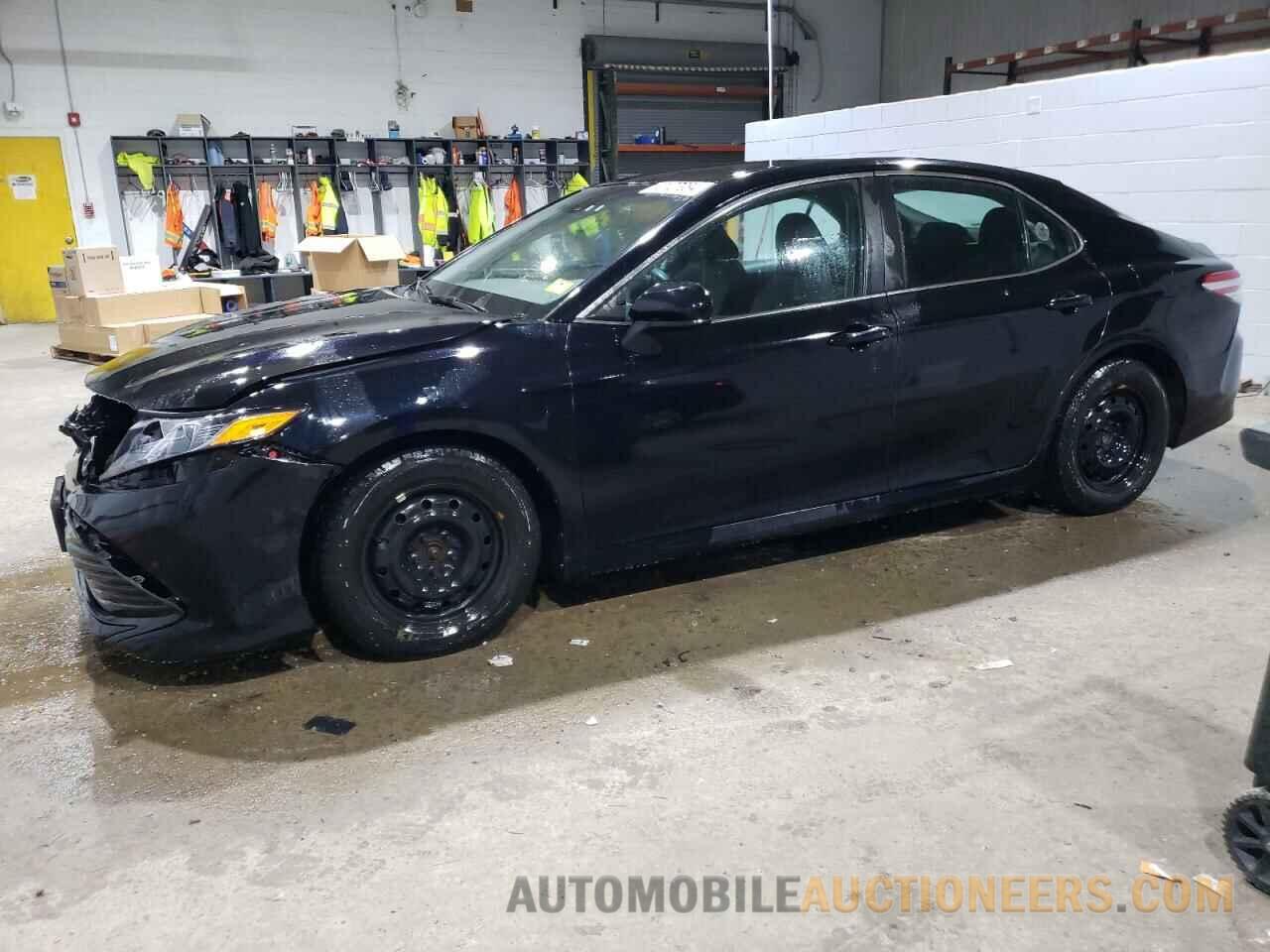 4T1B11HK6JU096806 TOYOTA CAMRY 2018