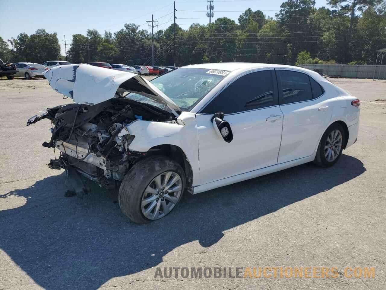 4T1B11HK6JU098569 TOYOTA CAMRY 2018