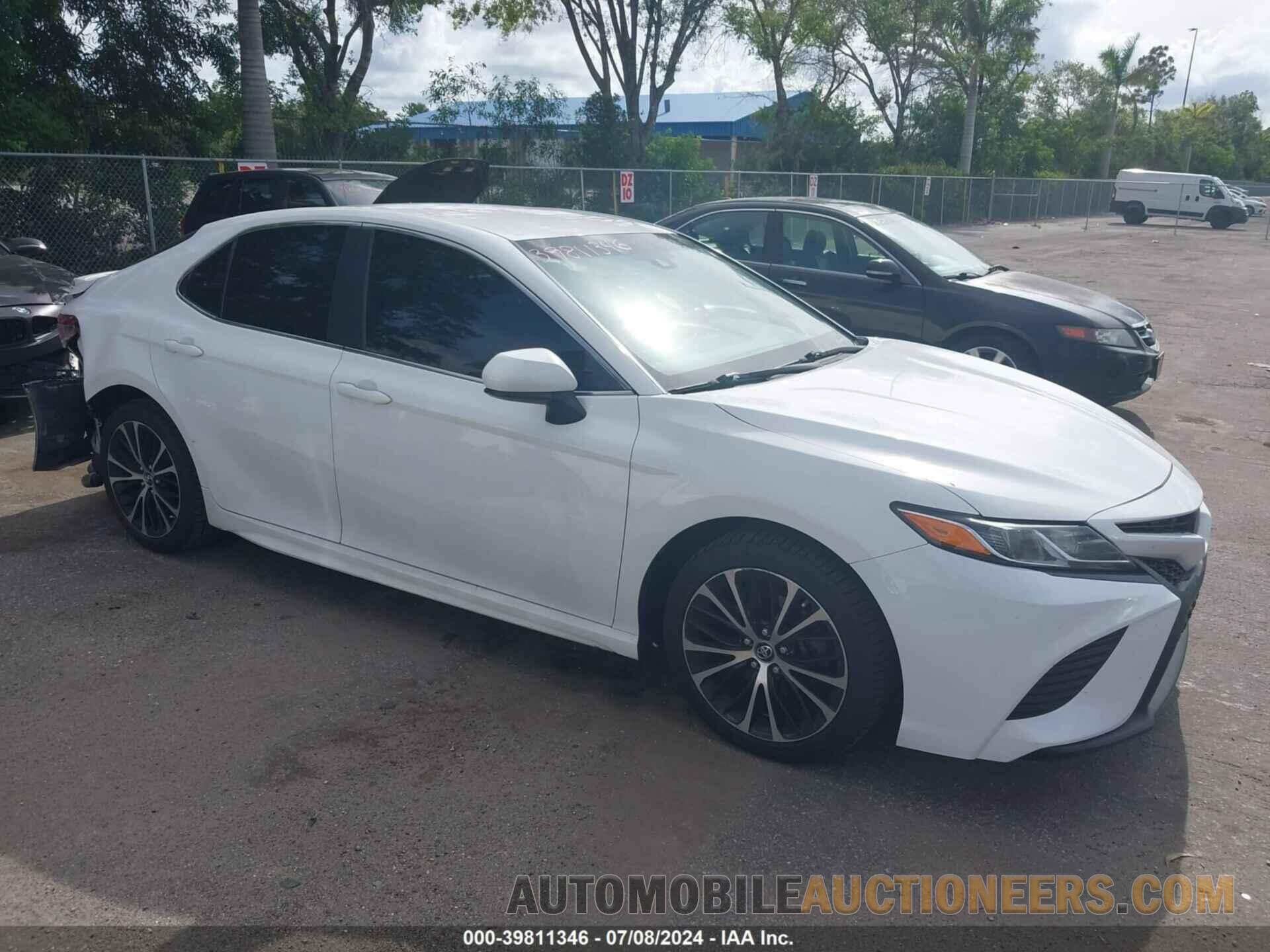 4T1B11HK6JU099365 TOYOTA CAMRY 2018