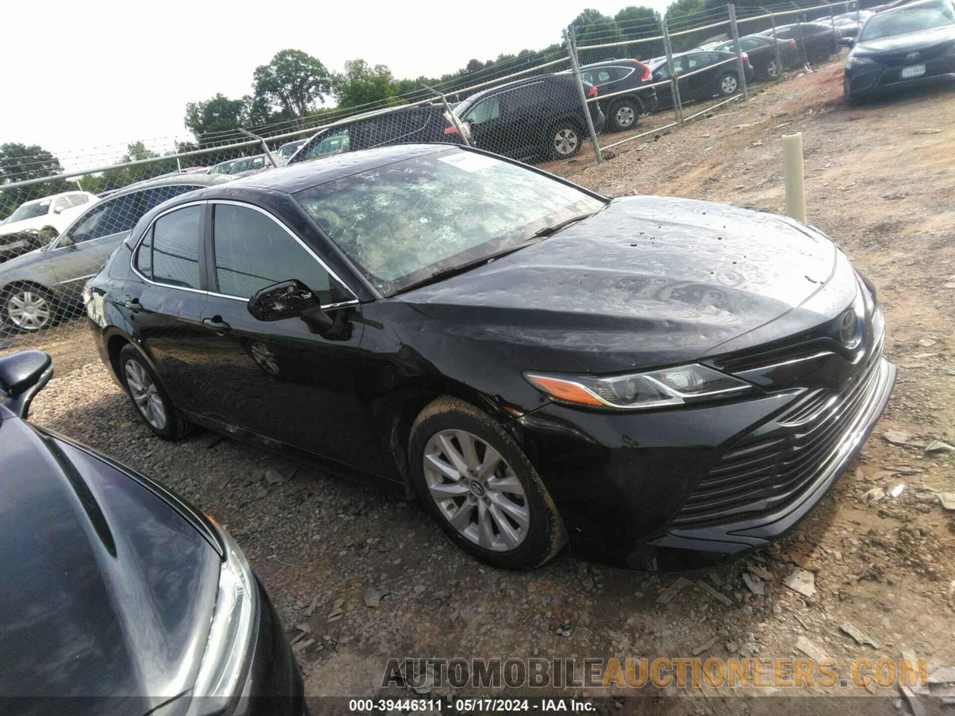 4T1B11HK6JU100515 TOYOTA CAMRY 2018