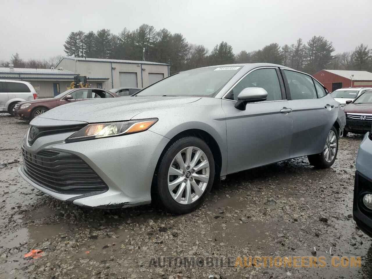 4T1B11HK6JU101907 TOYOTA CAMRY 2018