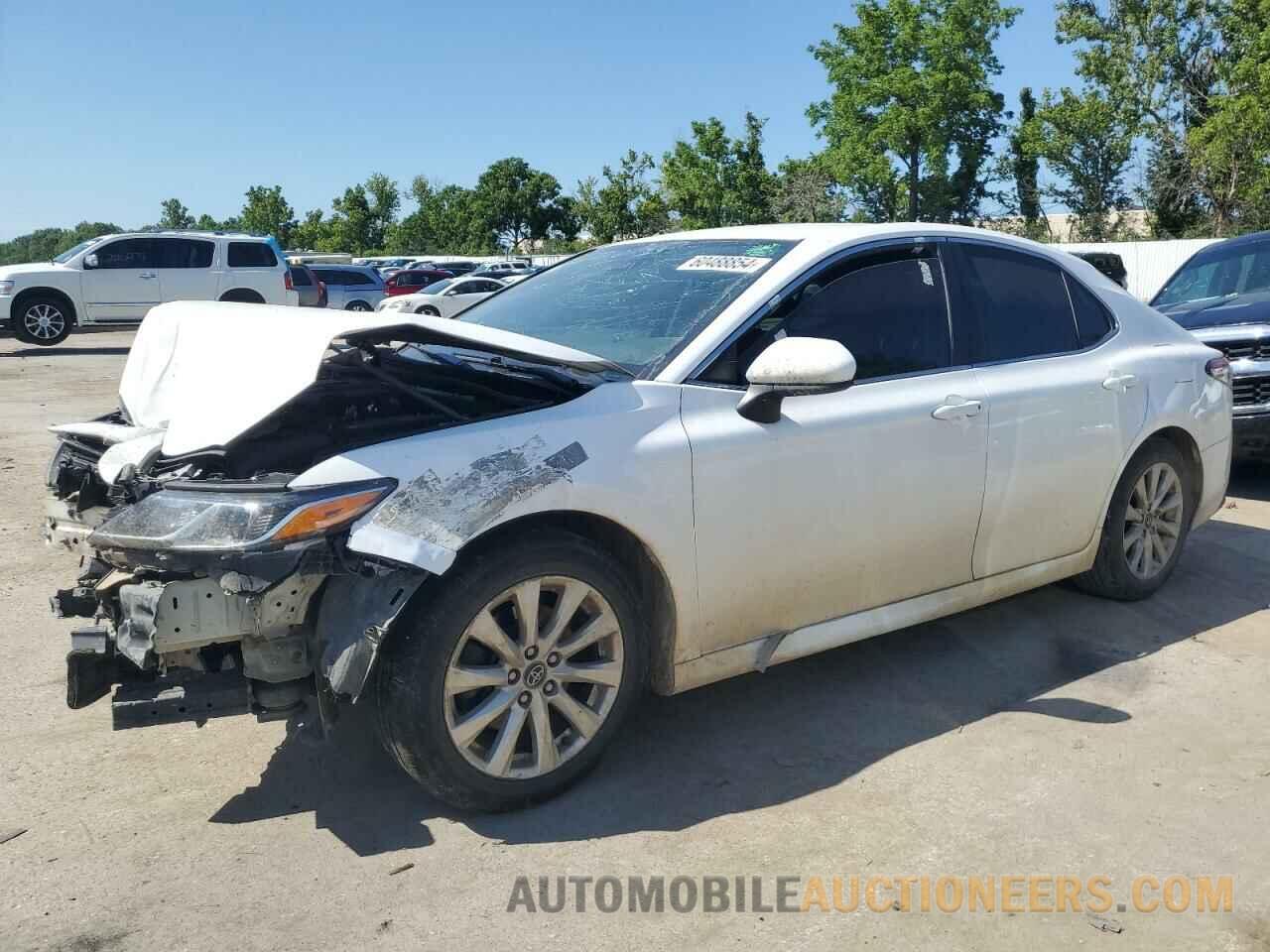 4T1B11HK6JU102507 TOYOTA CAMRY 2018