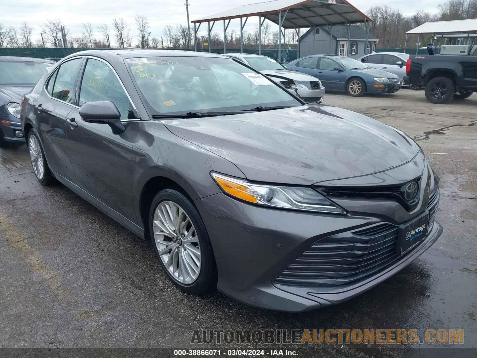 4T1B11HK6JU104287 TOYOTA CAMRY 2018