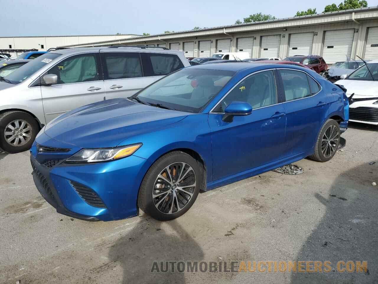 4T1B11HK6JU104838 TOYOTA CAMRY 2018