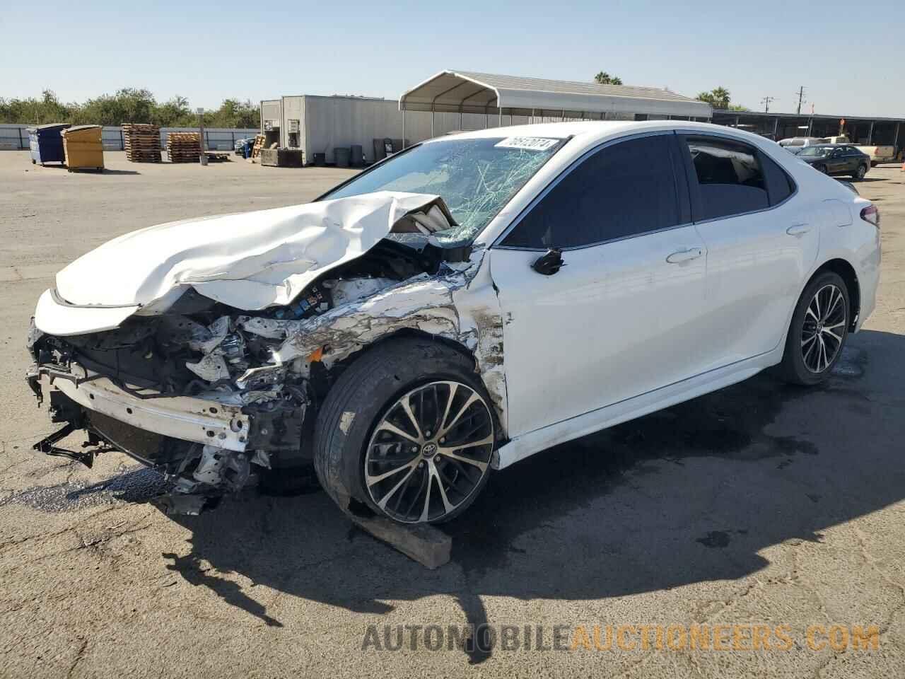 4T1B11HK6JU110915 TOYOTA CAMRY 2018