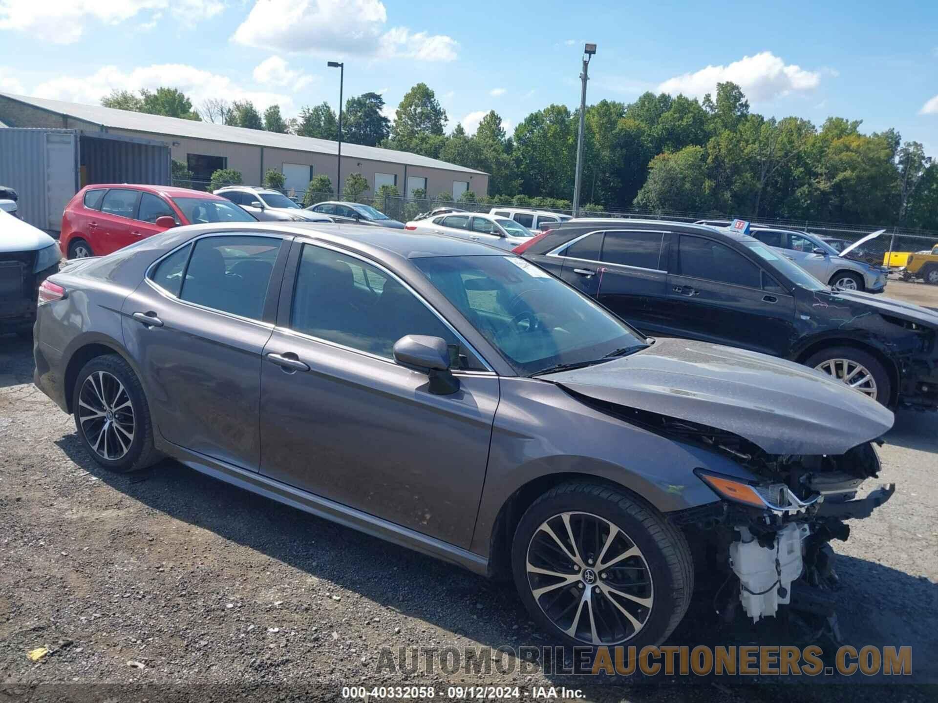 4T1B11HK6JU112292 TOYOTA CAMRY 2018