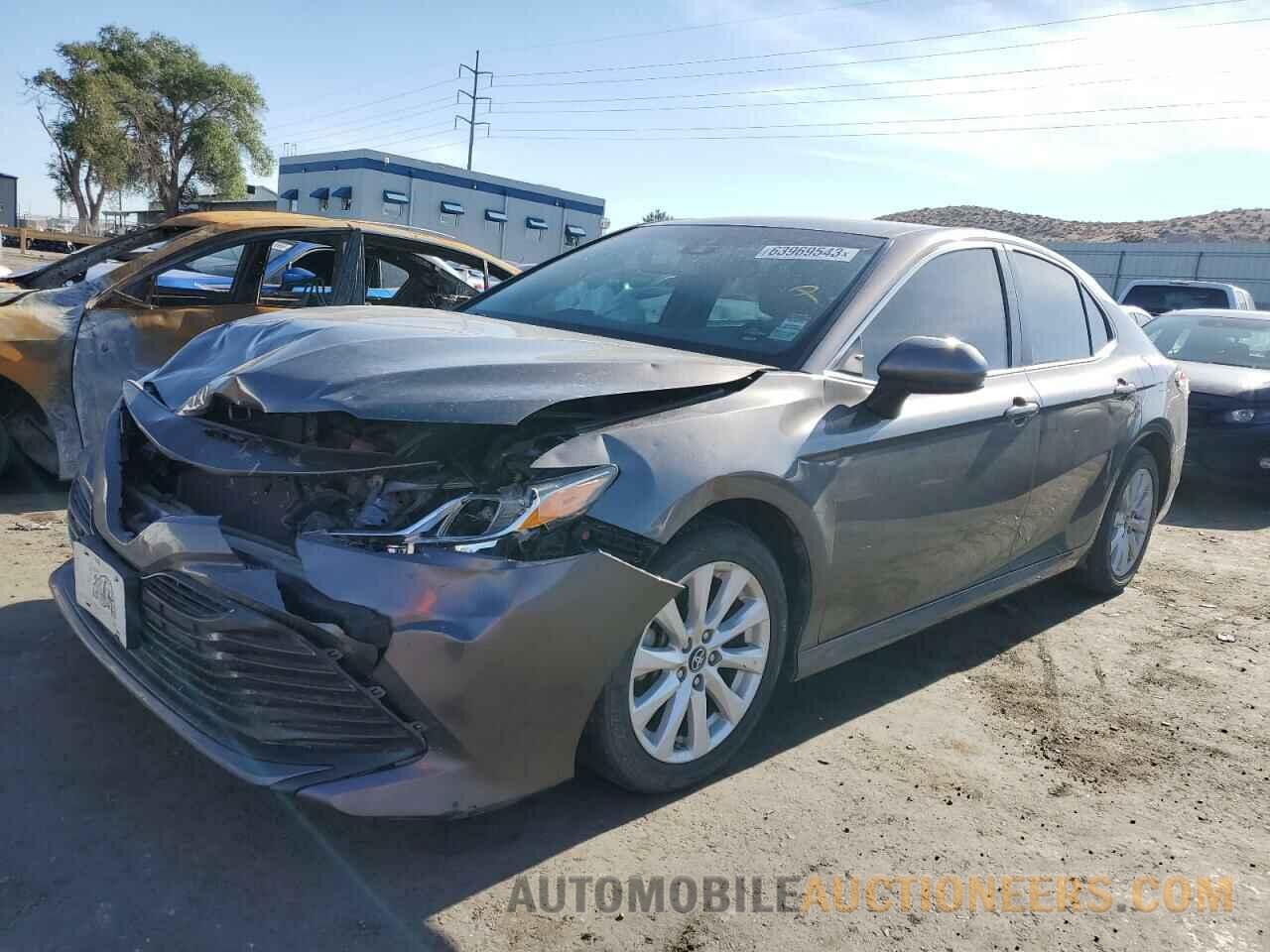 4T1B11HK6JU114625 TOYOTA CAMRY 2018